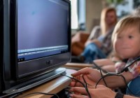 指E家智能电视机网点查询电话解说:电视机显示屏安装工程详解图解