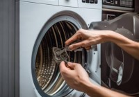 科慕(COLMO)洗衣机厂家各市热线电话教大家,洗衣机滚筒掉入金属怎么办？快速解决指南