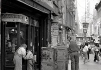 艾谱保险柜人工客服电话是多少解读(南屏街保险柜锁维修服务电话)