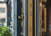 九皇防盗门专业热线阐释√佳木斯防盗门定制，安全之选，品质生活必备