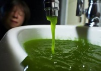 华帝热水器客服热线中心梳理,热水器里绿水是什么原因引起的？揭秘真相